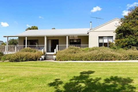 MERMAIDS ON MARENGO - Large Home With Wifi - Winery Find 1