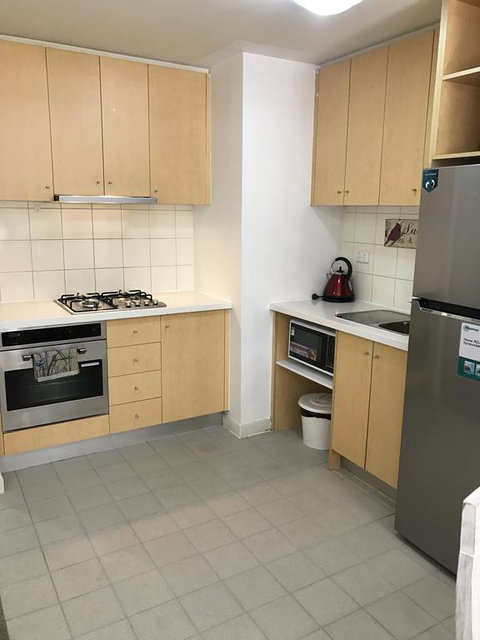 MH CBD Private Apartment @ Flinders Lane - Winery Find 2