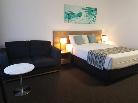 Mid City Motor Inn Singleton - Winery Find 0