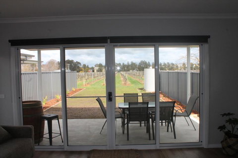 Milawa Vineyard Views - Guesthouse 2 - Winery Find 2