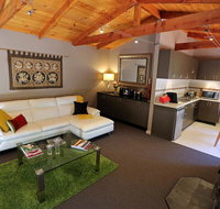 Mirkwood Forest Self-contained Spa Cottages - Winery Find