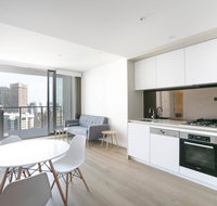 Modern Apartment in Darling Harbour - Winery Find