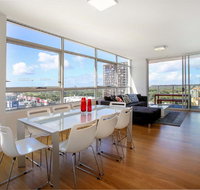 Moore to See - Modern and Spacious 3BR Zetland Apartment with Views over Moore Park - Winery Find