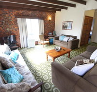 Muller's Cottage at Hat Head Pet Friendly - Winery Find