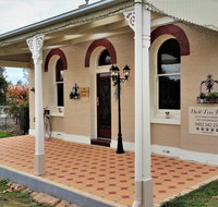 Must Love Dogs BB  Self Contained Cottage - Winery Find