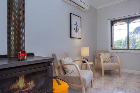 National Park & Ocean Retreat - Winery Find 2