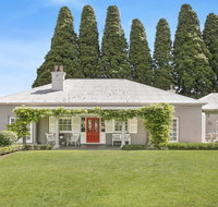 Nattai Lodge - house  cottage in beautiful garden - Winery Find