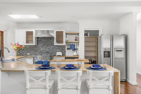 Nelson Street, 14 - Winery Find 2