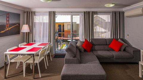 Dowler Apartments Subiaco - Winery Find 42