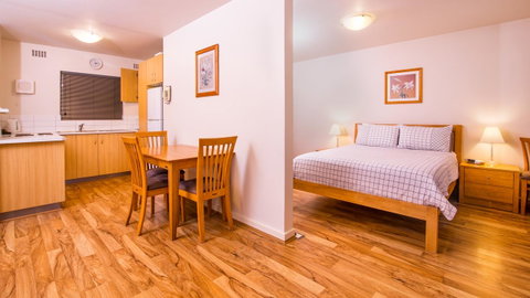 Dowler Apartments Subiaco - Winery Find 6
