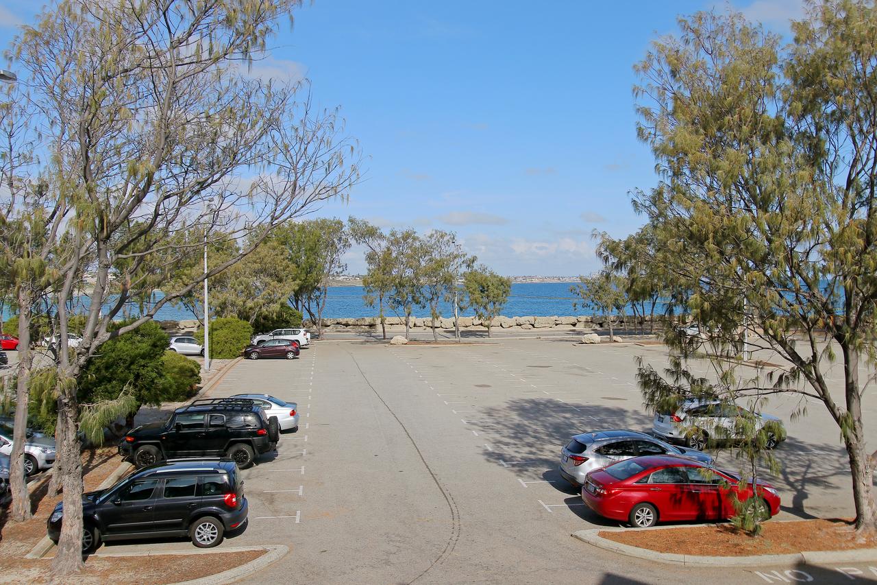 Hillarys WA Winery Find