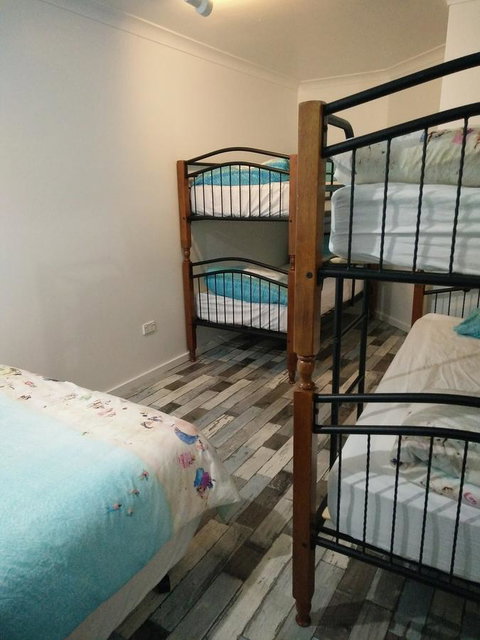 Busselton Ithaca Motel - Winery Find 25