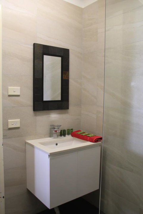 Busselton Ithaca Motel - Winery Find 28