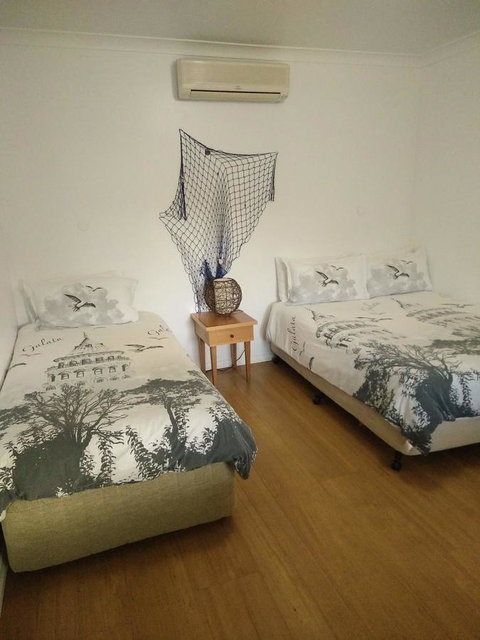 Busselton Ithaca Motel - Winery Find 33