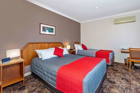Quality Hotel Bayswater - Winery Find 12