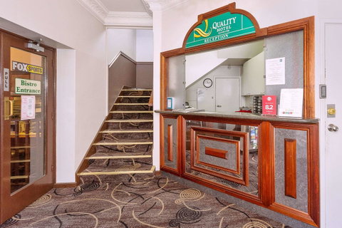 Quality Hotel Bayswater - Winery Find 4