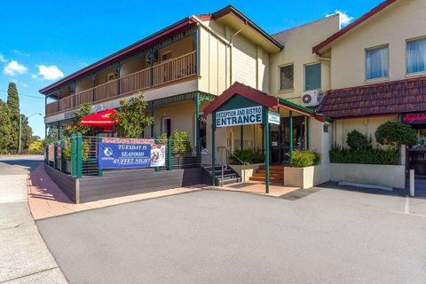 Quality Hotel Bayswater - Winery Find 0