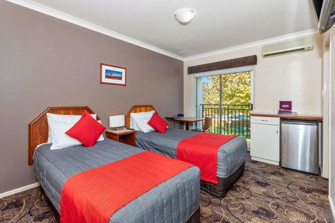 Quality Hotel Bayswater - Winery Find 5