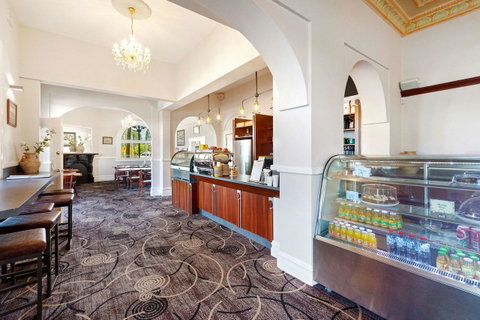Quality Hotel Bayswater - Winery Find 7