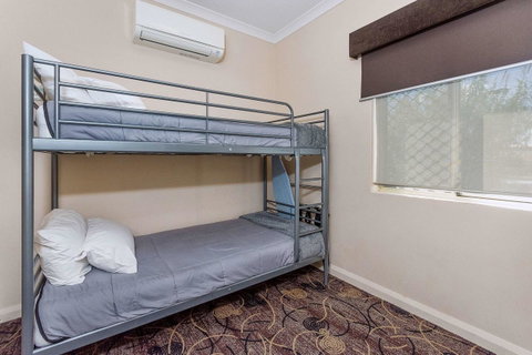 Quality Hotel Bayswater - Winery Find 15