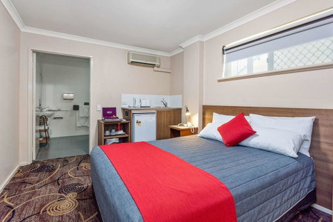 Quality Hotel Bayswater - Winery Find 9