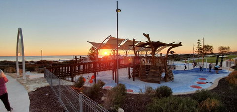 Scarborough Beach Front Resort - Shell Ten - Winery Find 18
