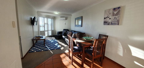 Scarborough Beach Front Resort - Shell Ten - Winery Find 6