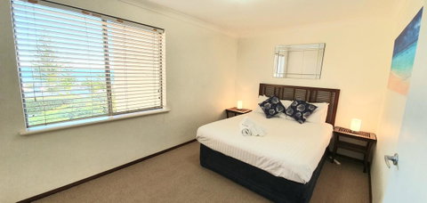 Scarborough Beach Front Resort - Shell Ten - Winery Find 3