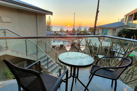 Scarborough Beach Front Resort - Shell Ten - Winery Find 7