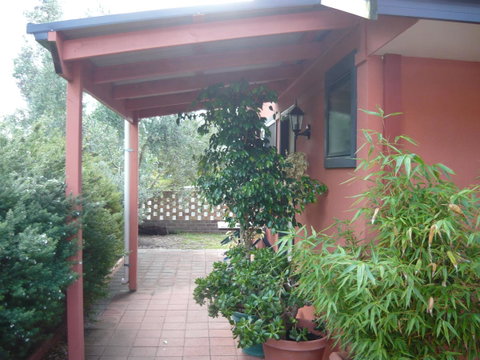 Albany Apartments - Winery Find 6