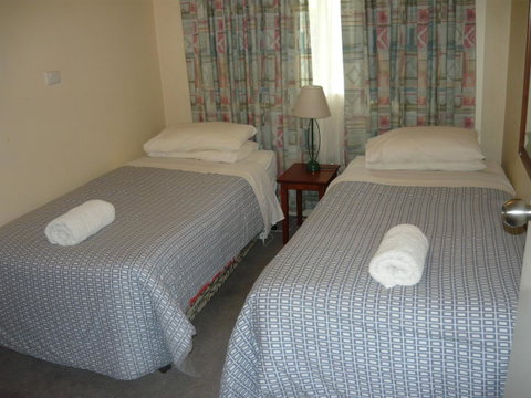 Albany Apartments - Winery Find 13