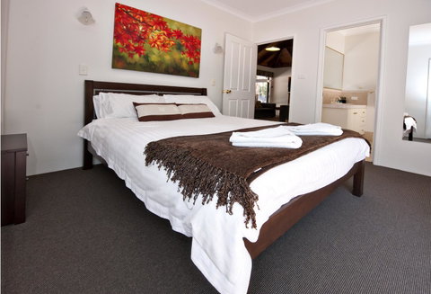 Margaret River Hideaway & Farmstay - Winery Find 14