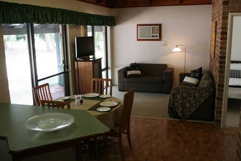 Margaret River Hideaway & Farmstay - Winery Find 16