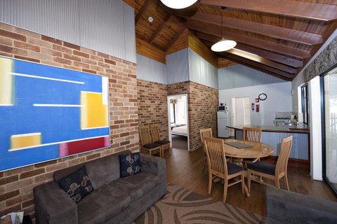 Margaret River Hideaway & Farmstay - Winery Find 17