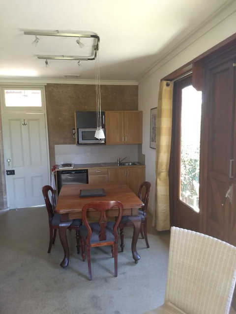 Hotham Ridge Estate - Winery Find 12