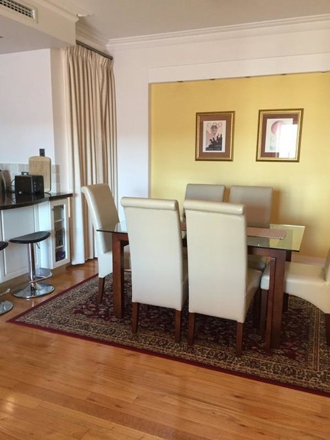 West End District Apartments - Winery Find 25