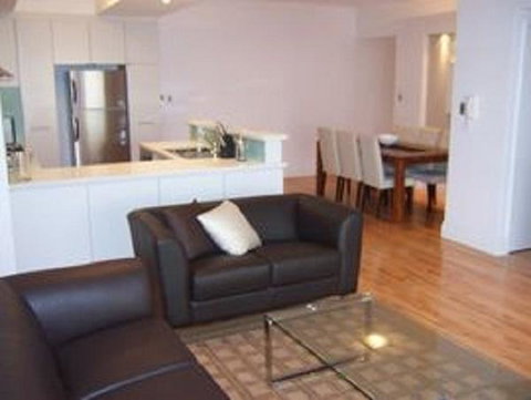 West End District Apartments - Winery Find 24
