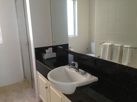 West End District Apartments - Winery Find 12