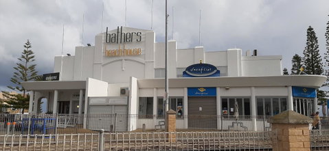Fremantle Beach Backpackers - Winery Find 12