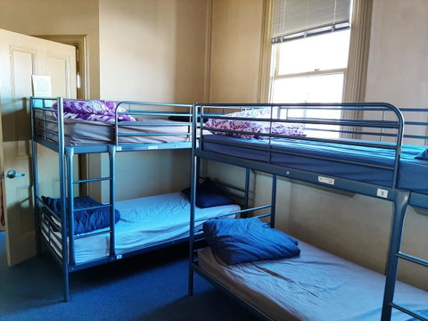 Fremantle Beach Backpackers - Winery Find 25
