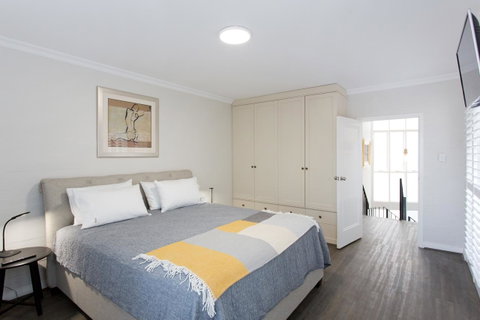 Stay Fresh - Fremantle CBD - Winery Find 11