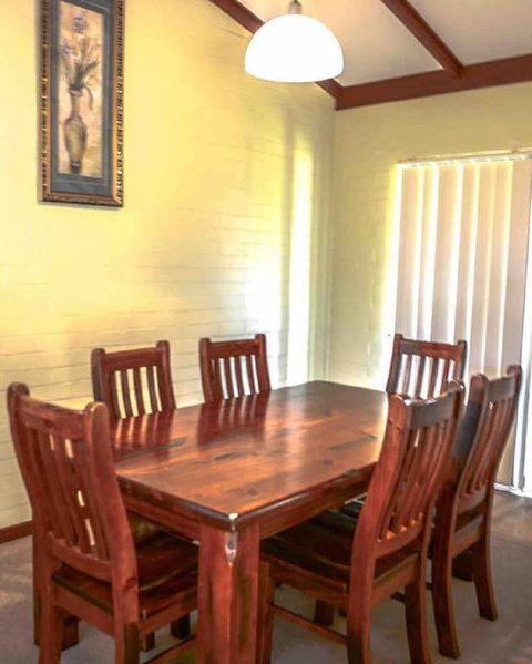 Geraldton Holliday Villas - Winery Find 12