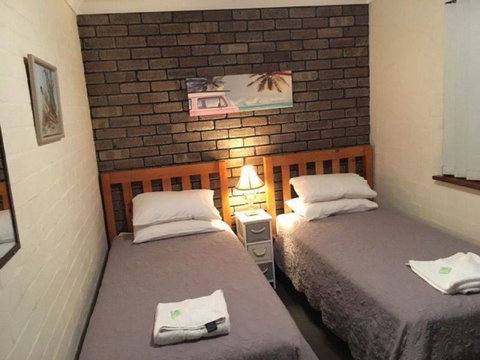 Geraldton Holliday Villas - Winery Find 20
