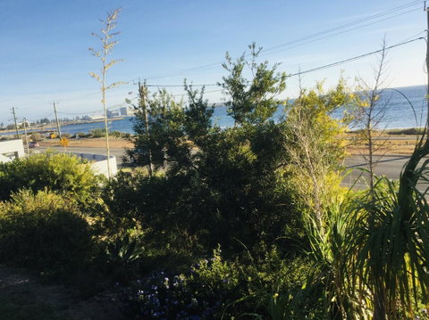 Geraldton Holliday Villas - Winery Find 27