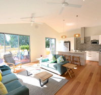 Sunny Blinco Street House - Winery Find