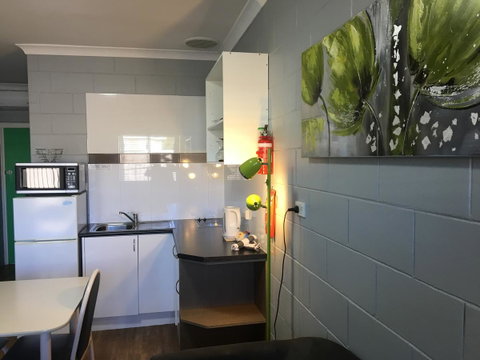Esperance Central Accommodation - Winery Find 25