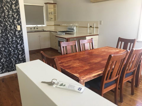 Esperance Central Accommodation - Winery Find 34