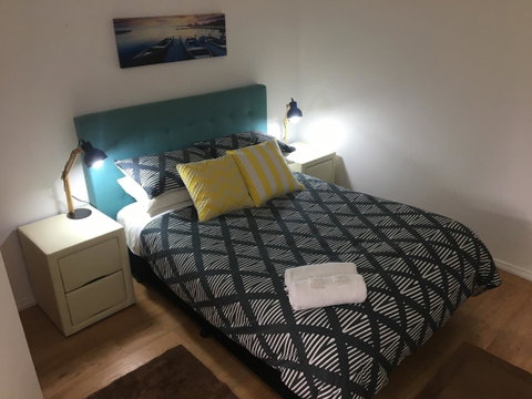 Esperance Central Accommodation - Winery Find 15