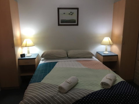 Esperance Central Accommodation - Winery Find 17