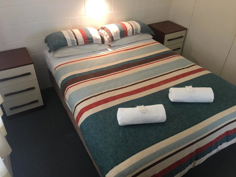 Esperance Central Accommodation - Winery Find 37